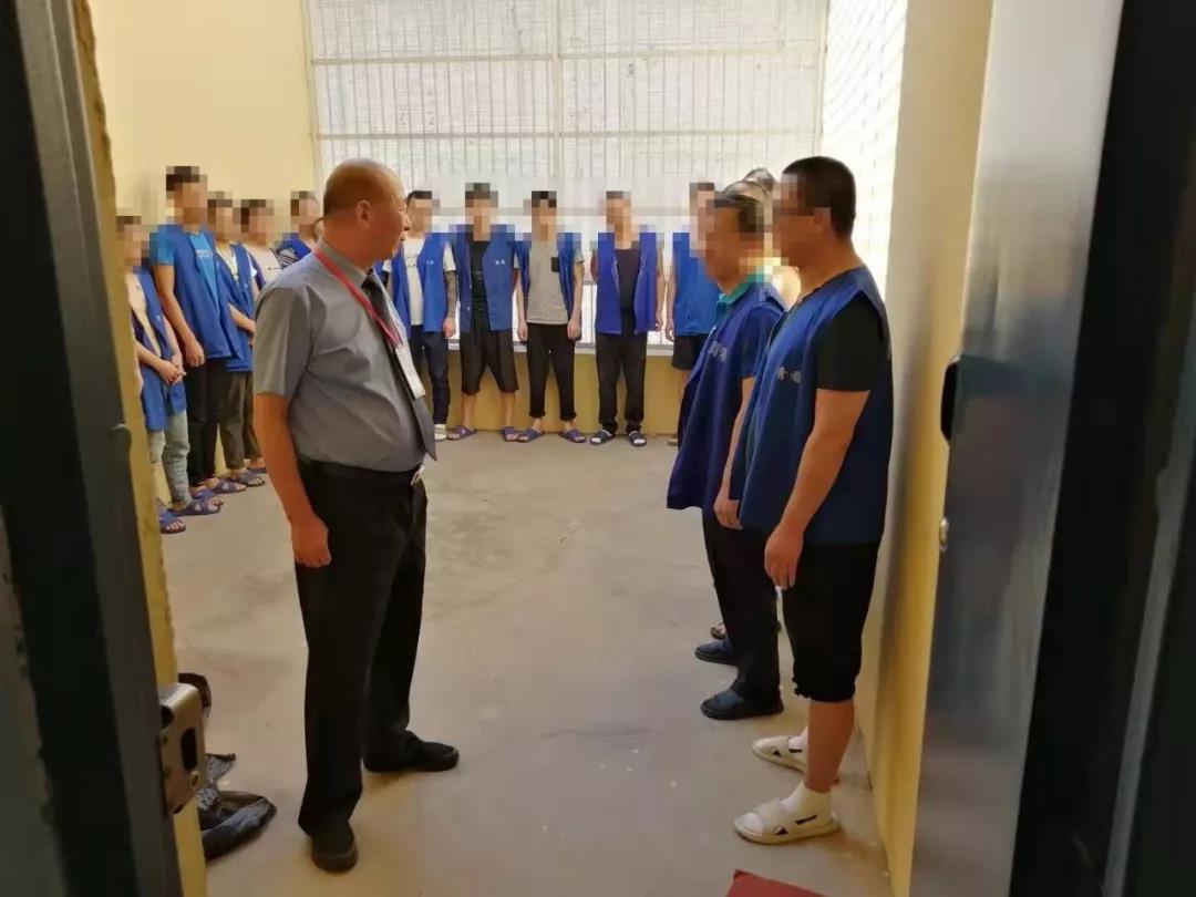 青山区检察院做好看守所安全防范检察工作为建国七十周年营造安全稳定