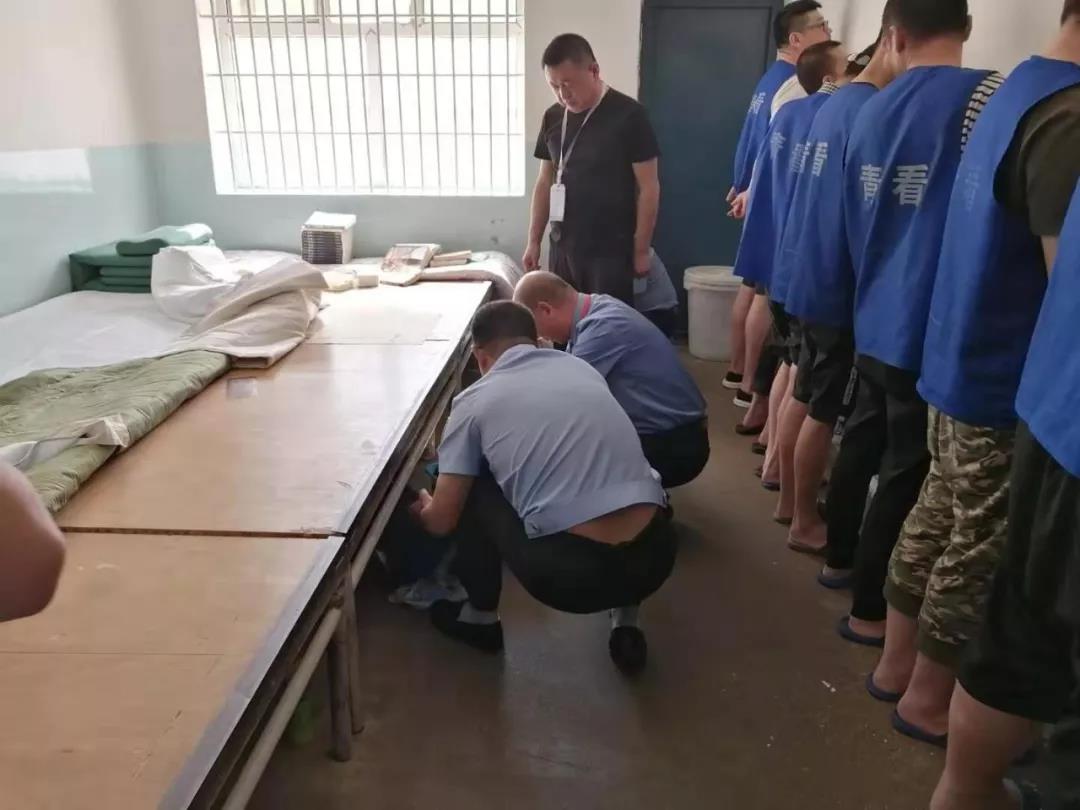 青山区检察院做好看守所安全防范检察工作为建国七十周年营造安全稳定